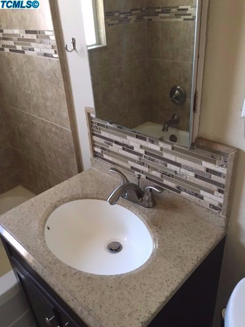 910 N Willis St, Visalia, CA 93292 photo 3