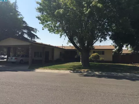 2483 E Sierra Ave, Tulare, CA 93274 photo 1