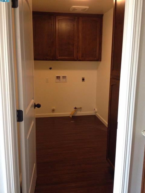 1010 E Vine Ct, Visalia, CA 93292 photo 5