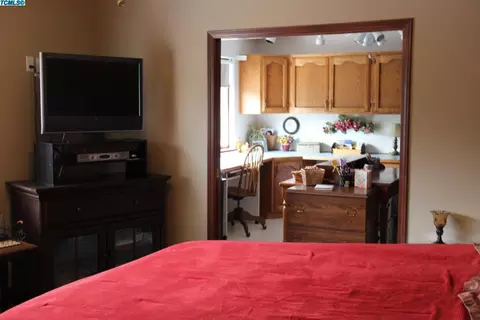 3323 E Birch Ct, Visalia, CA 93292 photo 18