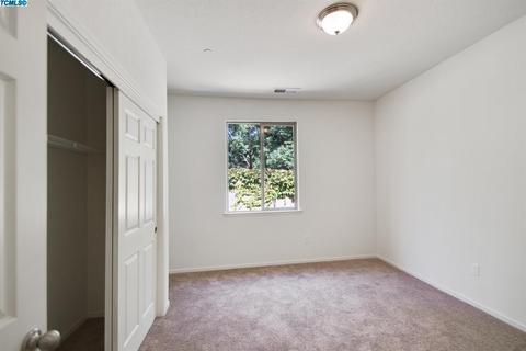4046 E Willow Ave, Visalia, CA 93292 photo 15