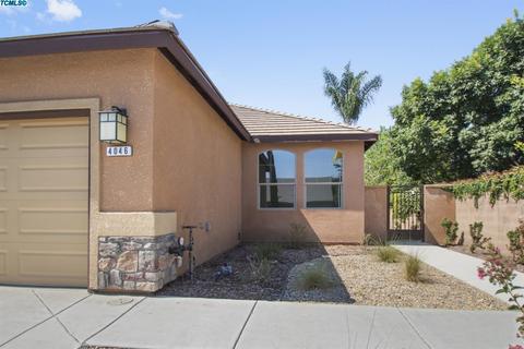 4046 E Willow Ave, Visalia, CA 93292 photo 1