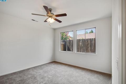 4046 E Willow Ave, Visalia, CA 93292 photo 19