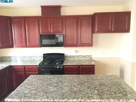 3929 E Seeger Ave, Visalia, CA 93292 photo 5