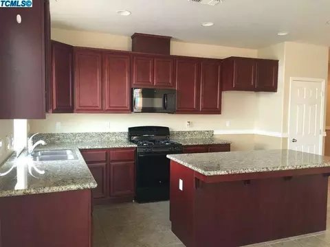 3929 E Seeger Ave, Visalia, CA 93292 photo 4