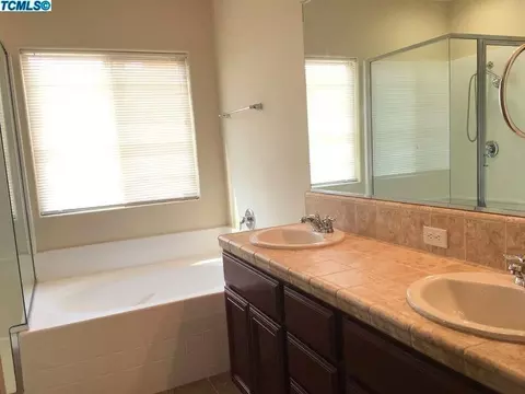 3929 E Seeger Ave, Visalia, CA 93292 photo 12