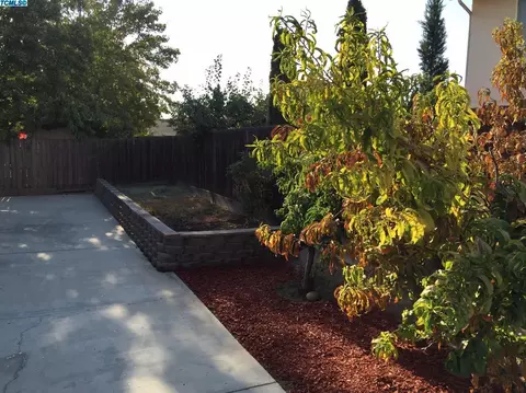 1842 E Cabrillo Ave, Tulare, CA 93274 photo 19