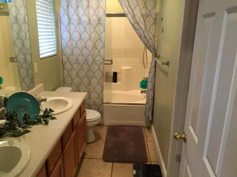 1842 E Cabrillo Ave, Tulare, CA 93274 photo 15