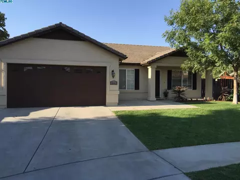 1842 E Cabrillo Ave, Tulare, CA 93274 photo 3