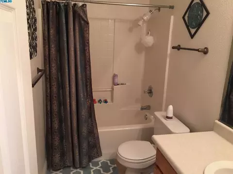 1842 E Cabrillo Ave, Tulare, CA 93274 photo 10