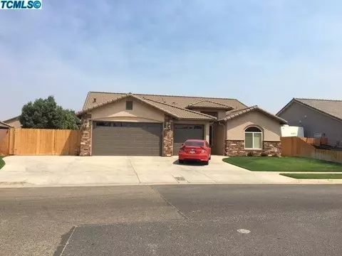 1900 Walnut Ave, Tulare, CA 93274 photo 1