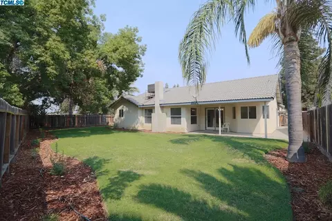 1440 N Sumter Ct, Visalia, CA 93292 photo 14