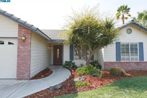 1440 N Sumter Ct, Visalia, CA 93292 photo 2
