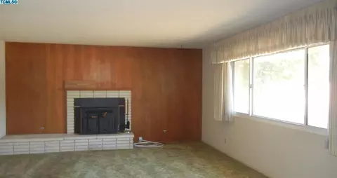 104 Bryant Ct, Exeter, CA 93221 photo 4