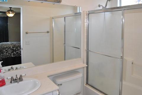 4215 E Feemster Ave, Visalia, CA 93292 photo 8