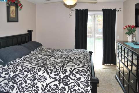 4215 E Feemster Ave, Visalia, CA 93292 photo 9