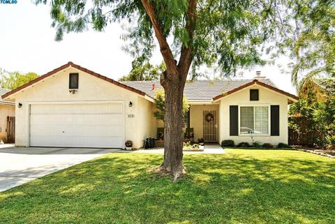 4215 E Feemster Ave, Visalia, CA 93292 photo 1