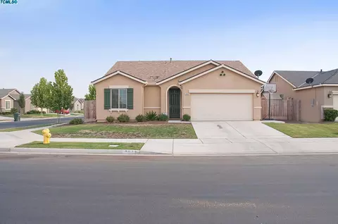 3943 E Mary Ave, Visalia, CA 93292 photo 2