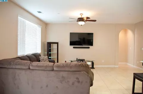 3943 E Mary Ave, Visalia, CA 93292 photo 6
