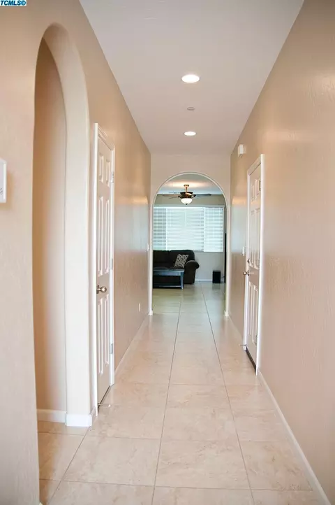 3943 E Mary Ave, Visalia, CA 93292 photo 4