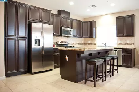 3943 E Mary Ave, Visalia, CA 93292 photo 8