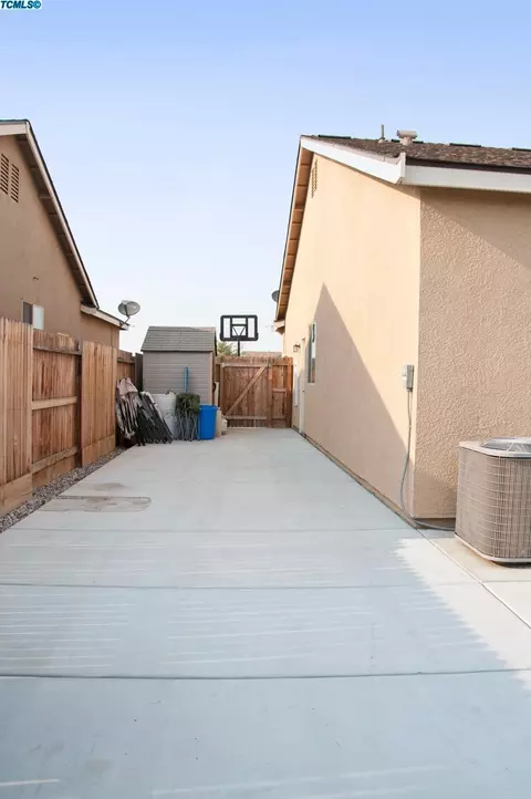 3943 E Mary Ave, Visalia, CA 93292 photo 30