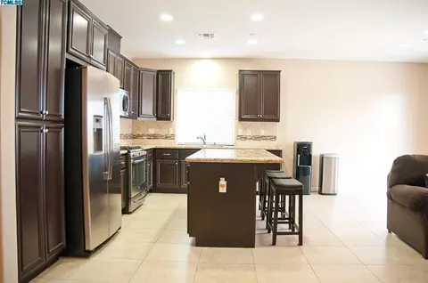 3943 E Mary Ave, Visalia, CA 93292 photo 7