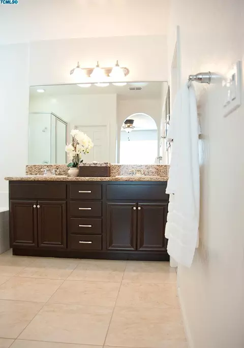 3943 E Mary Ave, Visalia, CA 93292 photo 15