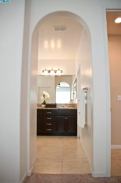 3943 E Mary Ave, Visalia, CA 93292 photo 14