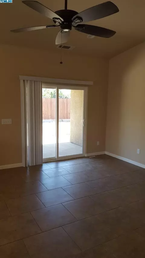 523 E Tulare Ave, Visalia, CA 93292 photo 10