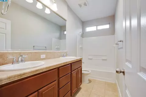 3735 E Harter Ct, Visalia, CA 93292 photo 16