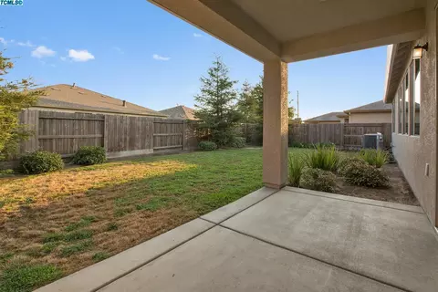 3735 E Harter Ct, Visalia, CA 93292 photo 22