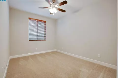 3735 E Harter Ct, Visalia, CA 93292 photo 18
