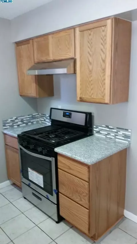 334 E Sunnyview Ave, Visalia, CA 93291 photo 4