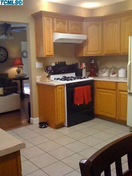 147 N Quince Ave, Exeter, CA 93221 photo 5