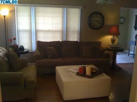 147 N Quince Ave, Exeter, CA 93221 photo 6