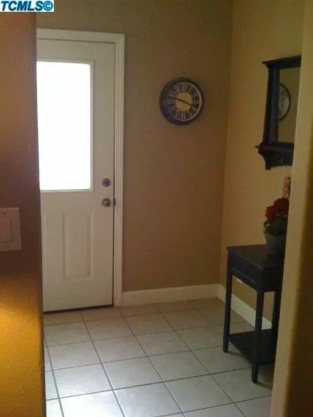 147 N Quince Ave, Exeter, CA 93221 photo 2