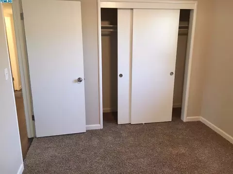 710 E Myrtle Ave, Visalia, CA 93292 photo 15