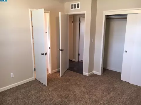 710 E Myrtle Ave, Visalia, CA 93292 photo 18