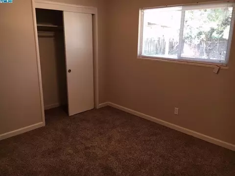 710 E Myrtle Ave, Visalia, CA 93292 photo 13