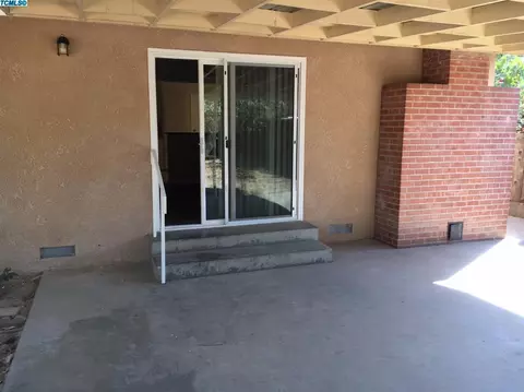 710 E Myrtle Ave, Visalia, CA 93292 photo 19