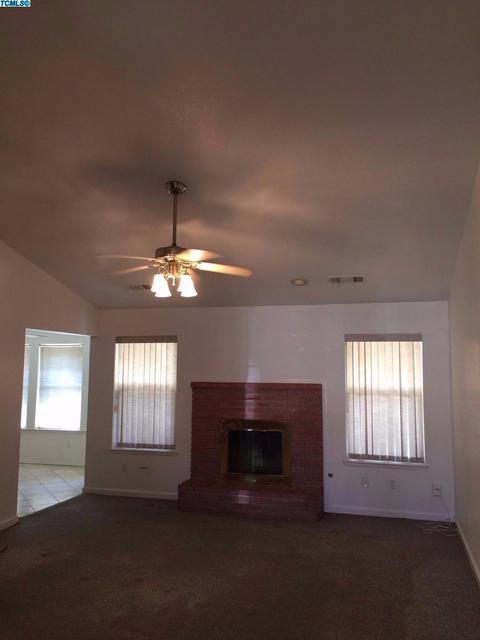 3525 E Sycamore Ave, Visalia, CA 93292 photo 4