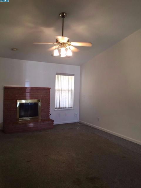 3525 E Sycamore Ave, Visalia, CA 93292 photo 2
