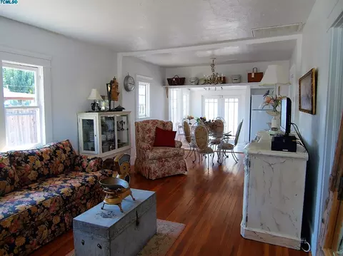 560 E Palm St, Exeter, CA 93221 photo 7