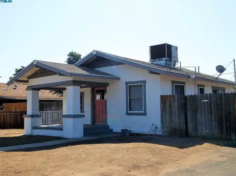 560 E Palm St, Exeter, CA 93221 photo 1