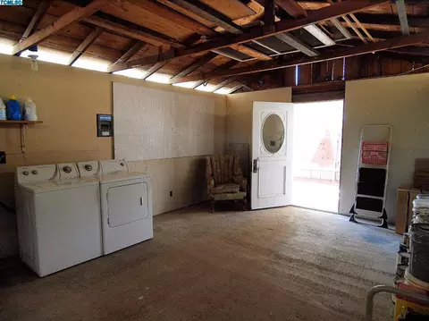 560 E Palm St, Exeter, CA 93221 photo 32