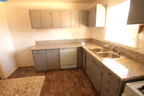 2744 E College Ave, Visalia, CA 93292 photo 10