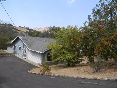 40917 Quail Dr, Three Rivers, CA 93271 photo 2