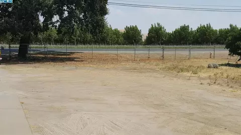 32497 Road 160, Ivanhoe, CA 93235 photo 4