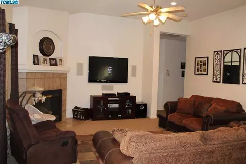 2026 E Levin Ave, Tulare, CA 93274 photo 11